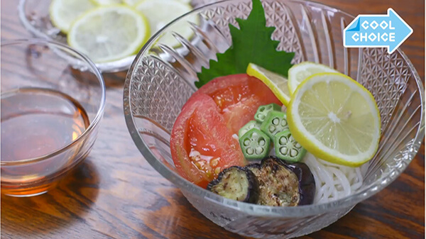 広島県の夏野菜で身体を冷やして、過度な冷房を控えるよう訴求しています。地元の野菜を生かしてCOOL BIZ FOR EARTH!