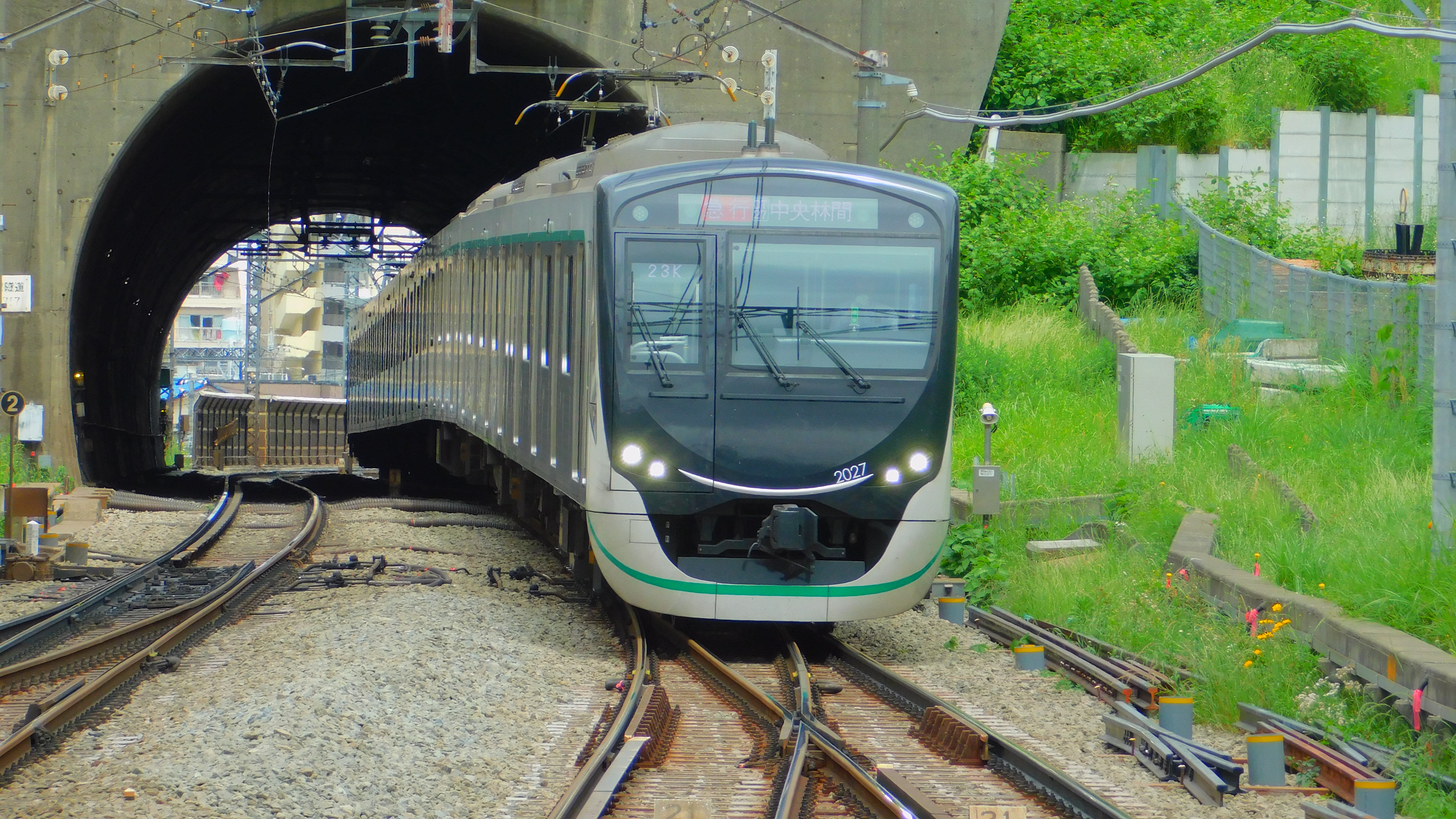 東急線全線、再エネ100%で出発進行！の写真